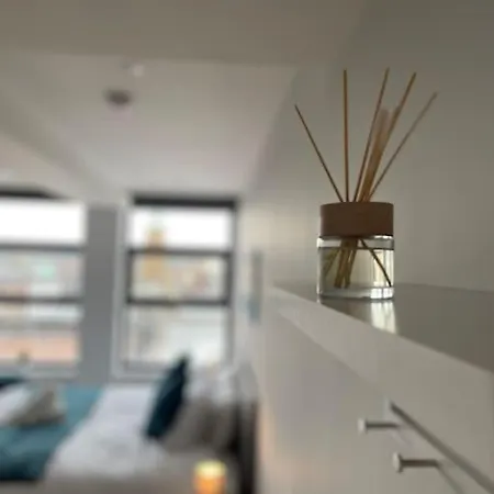 Deluxe Apartment In Central Northampton - Heart Of Market Square Exterior photo