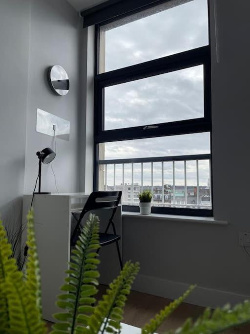 Deluxe In - Heart Of Market Square Apartment *